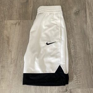 Youth Nike Dri-Fit Basketball Shorts.  Size Youth Large